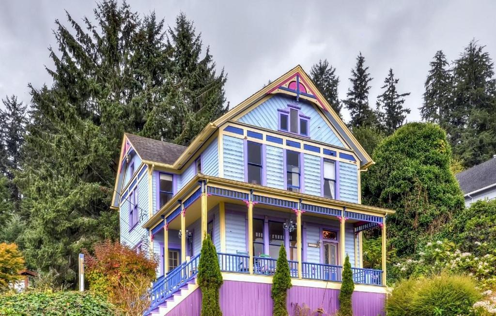 Astoria Painted Lady Historic Apt With River View! ภายนอก รูปภาพ
