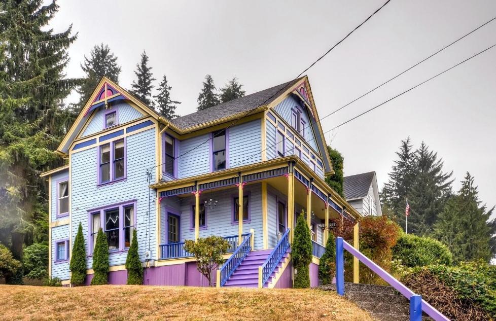 Astoria Painted Lady Historic Apt With River View! ภายนอก รูปภาพ