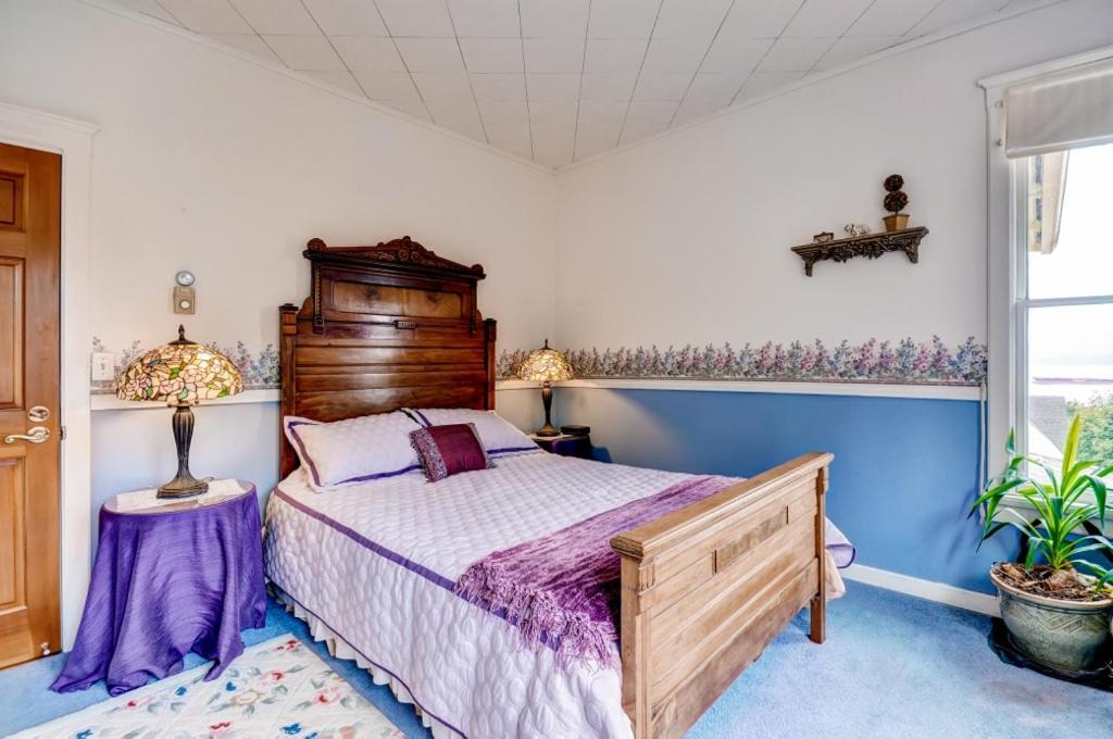 Astoria Painted Lady Historic Apt With River View! ภายนอก รูปภาพ